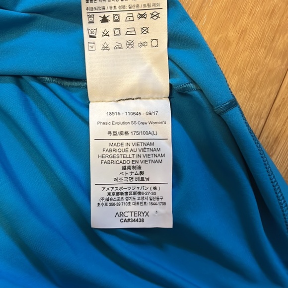 Women’s Arc’teryx Phasic Evolution Short Sleeve Crew Shirt - Picture 4 of 4